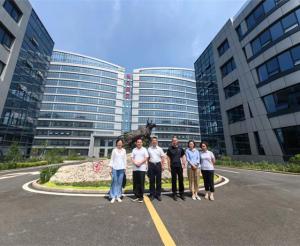 濟南高新區“萬(wàn)人下鄉、千村提升”工程村企結對共建行動(dòng)