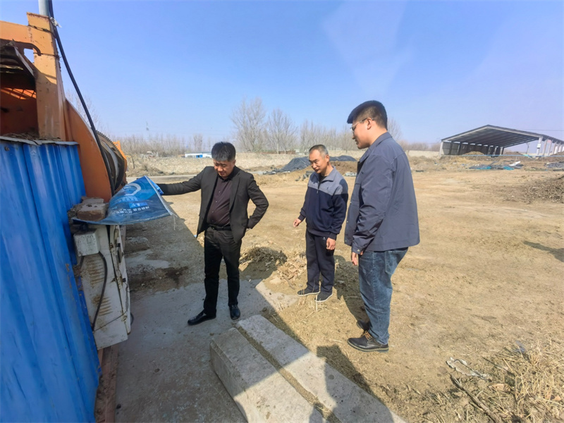 參觀(guān)考察勁牛集團“農牧業(yè)資源再利用”項目基地