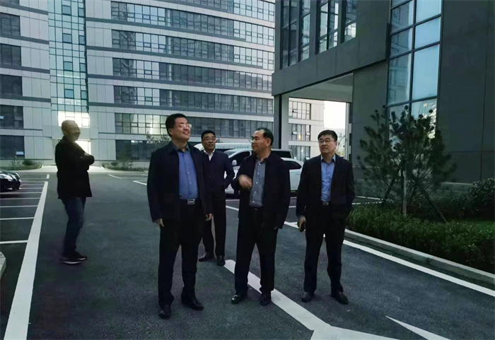 莘縣縣政府領(lǐng)導考察勁牛集團